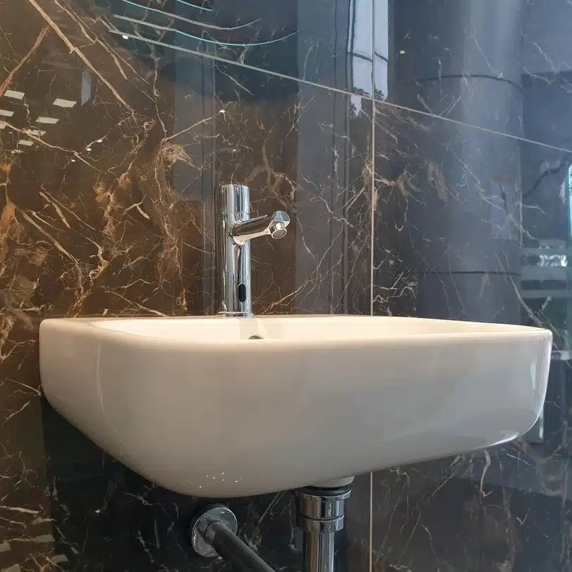 chau-rua-lavabo-treo-tuong-viglacera-v23