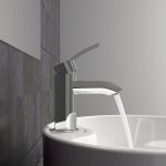 voi chau rua lavabo nong lanh viglacera vg111
